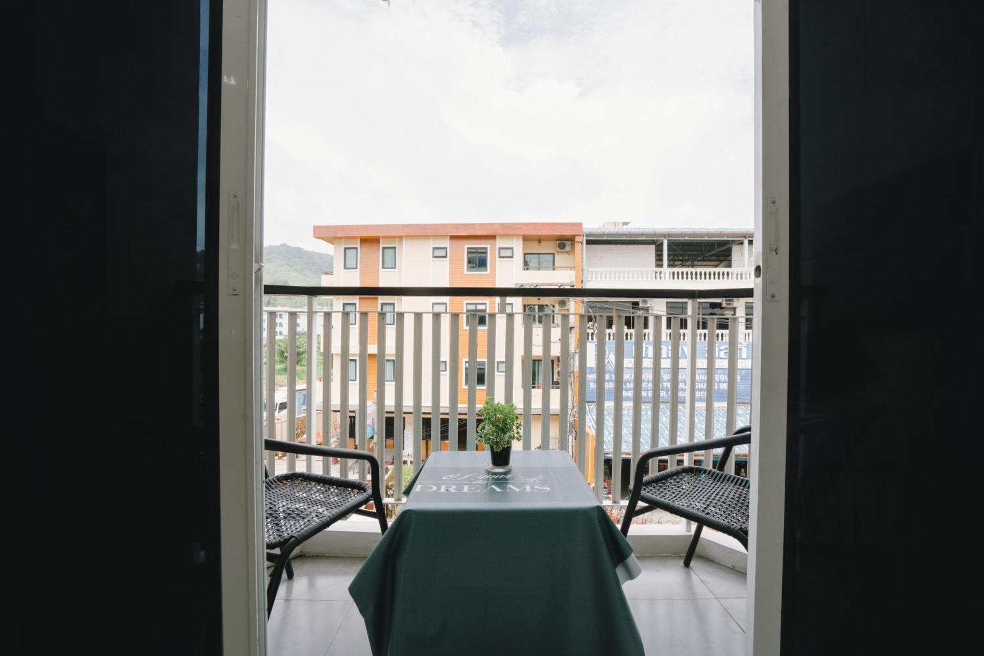 Noble House Patong Hotel Exterior photo